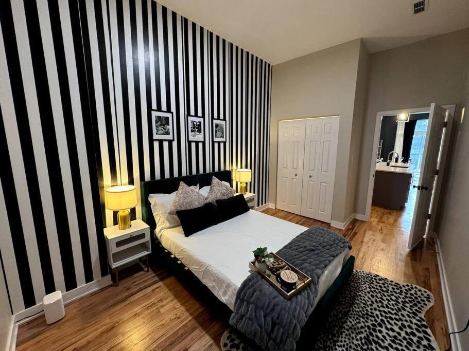 Chic Safari Haven - 2 Bd\2 Ba - Sleeps 8 Apartamento Chicago