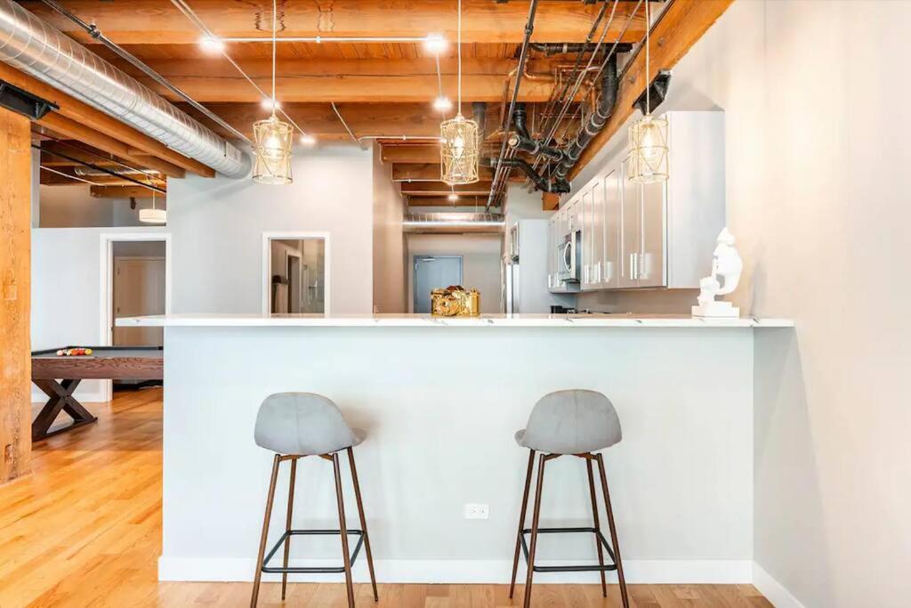 201loft Downtown Spacious Loft Sleeps 10 Apartamento