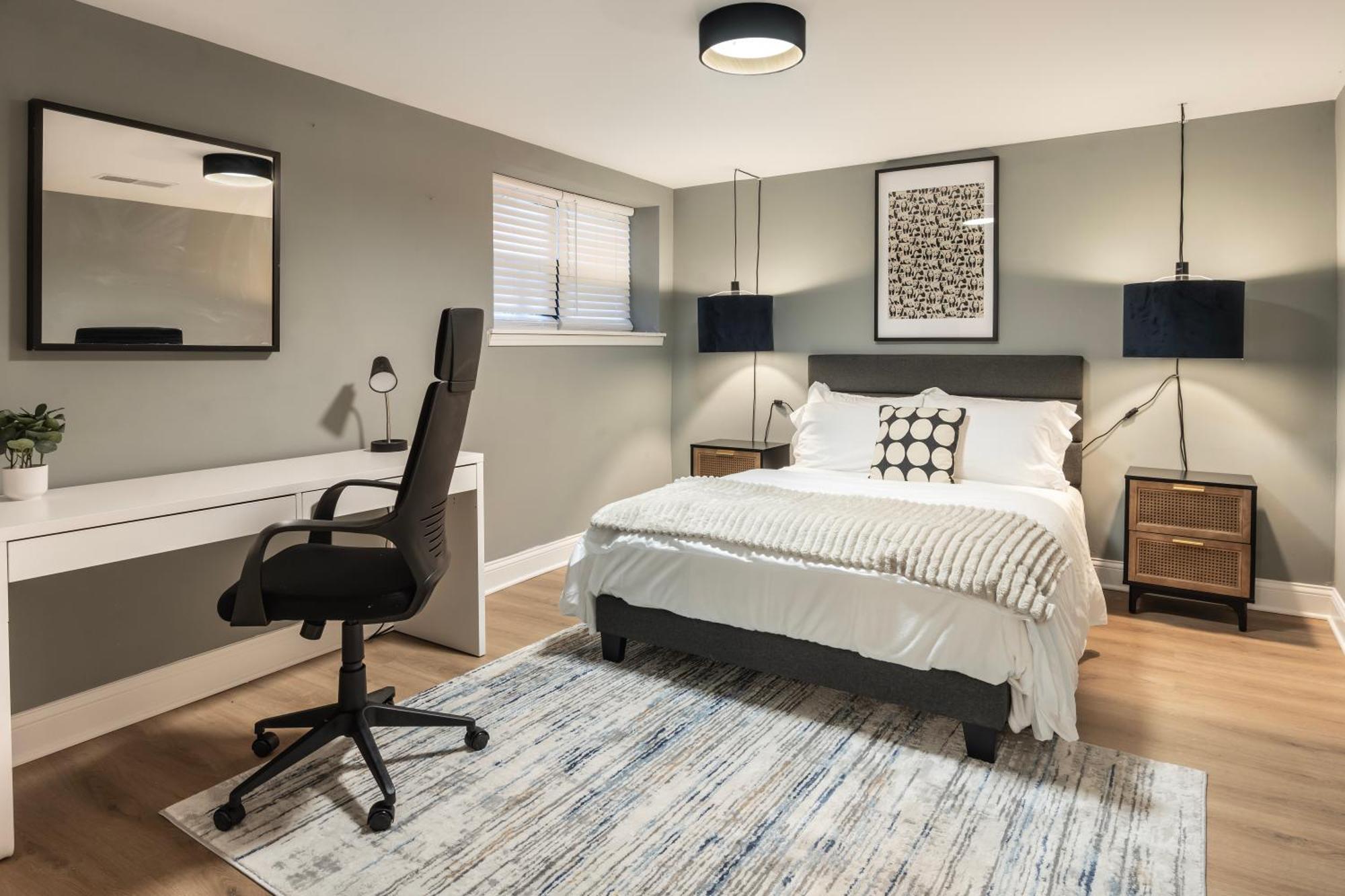 Drexel Apartments, Downtown Hyde Park Chicago