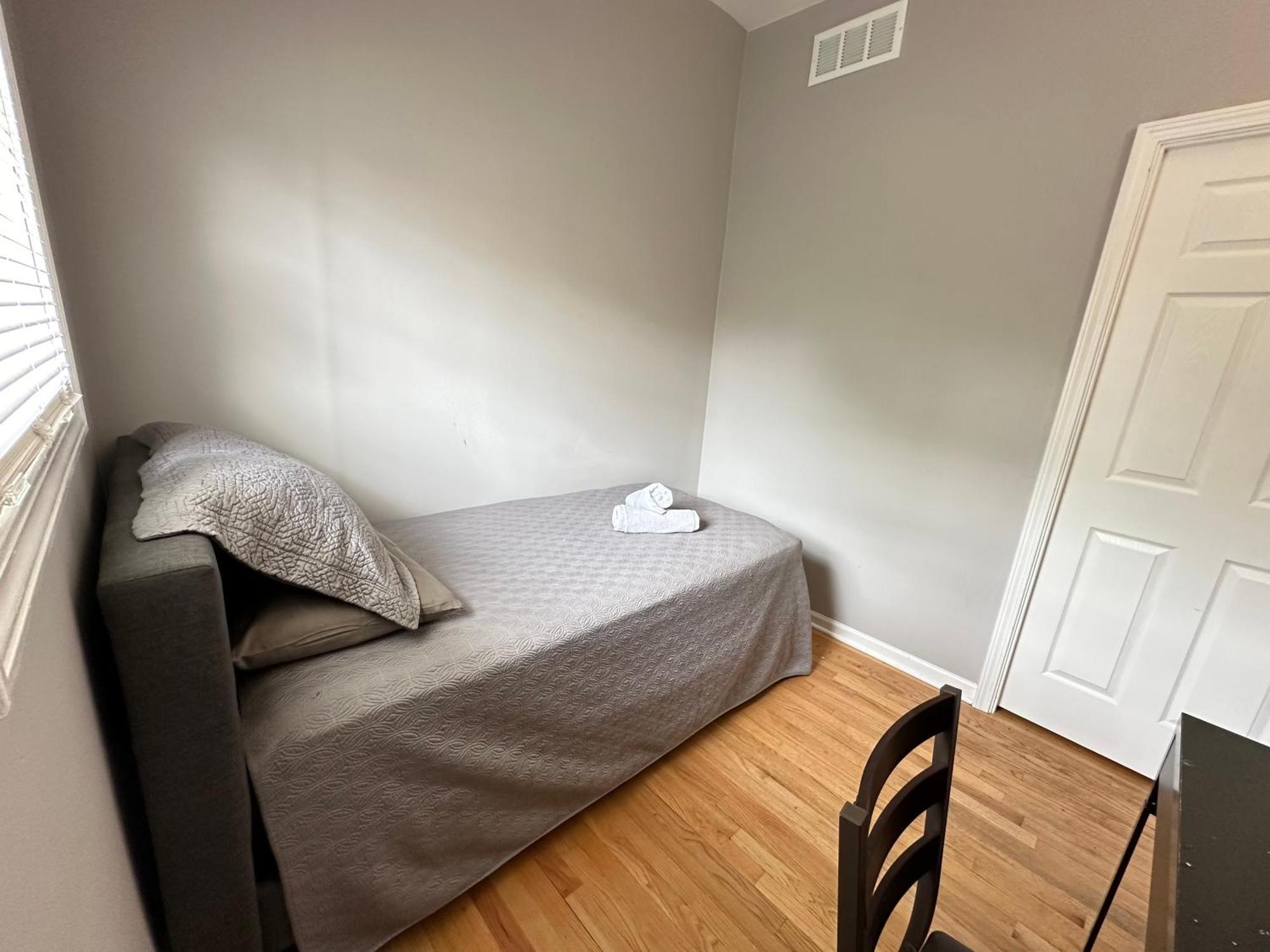 Wonderful Close To Downtown - Free Parking