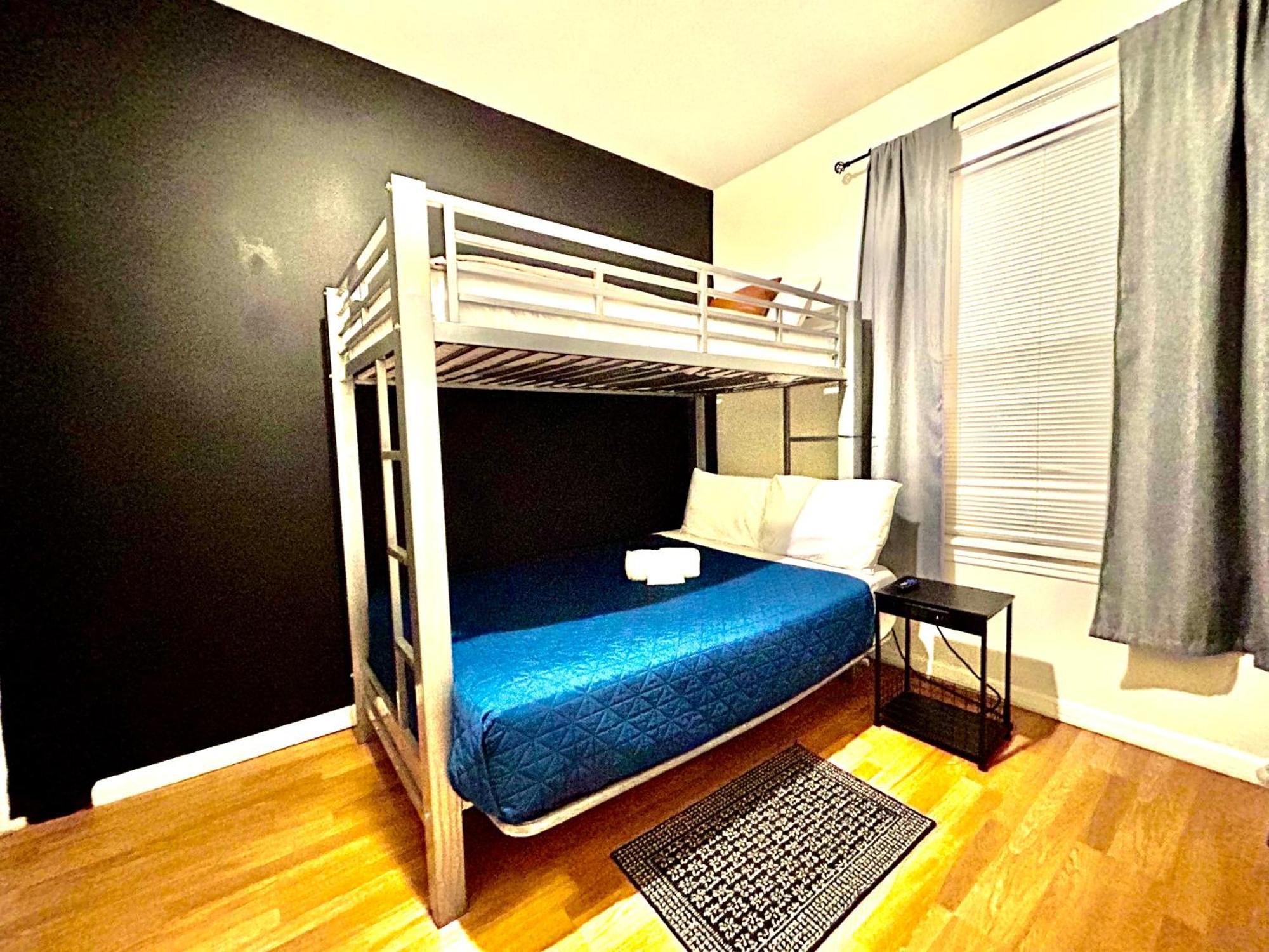 Hostel Stay Chicago *