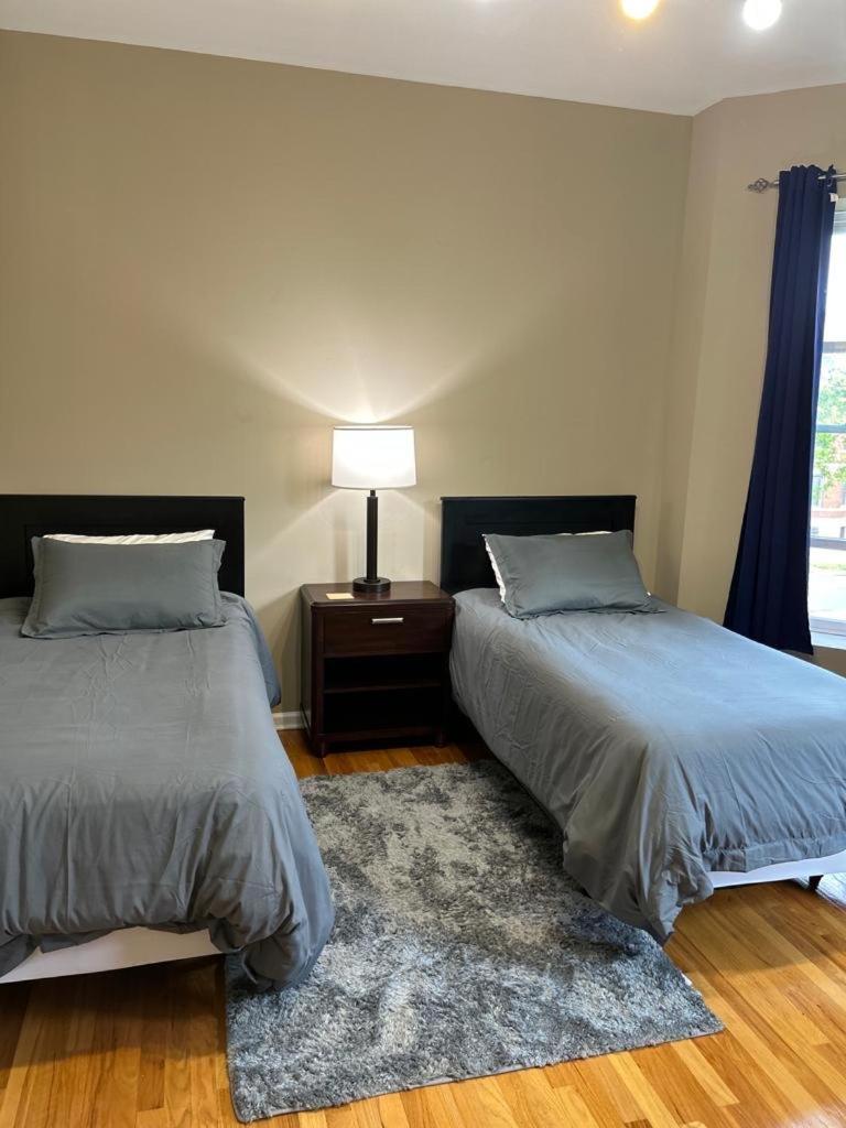 Luxury Bedroom One Homestay Chicago