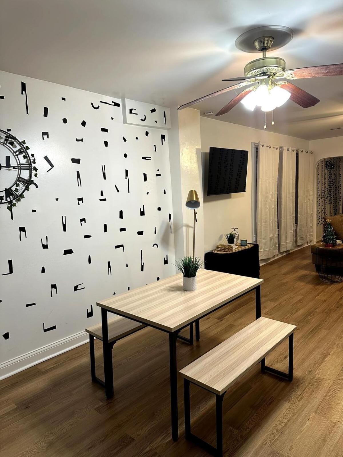 Comfy & Modern 3 Bedroom I Med District I Free Parking O