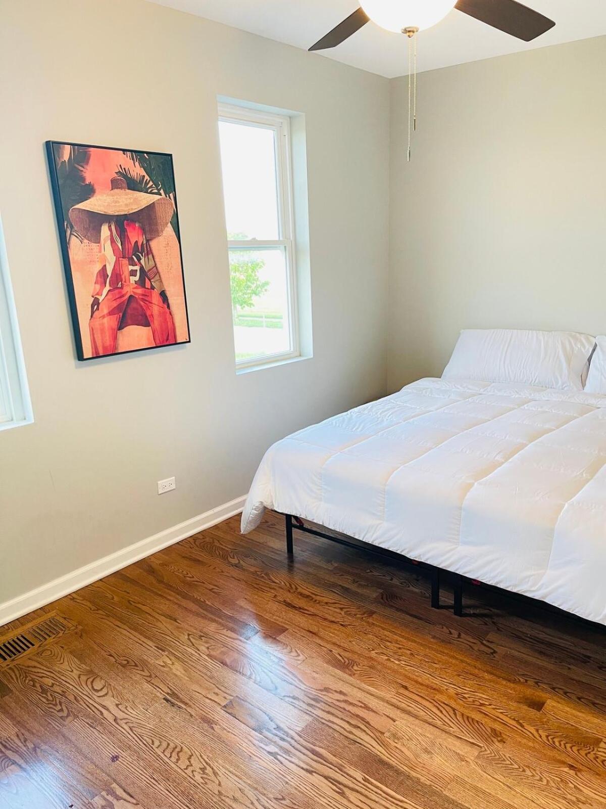 Apartment Spacious & Modern 3 Bedroom L Wi-fi L Free Parking L Hyde Park L Chicago