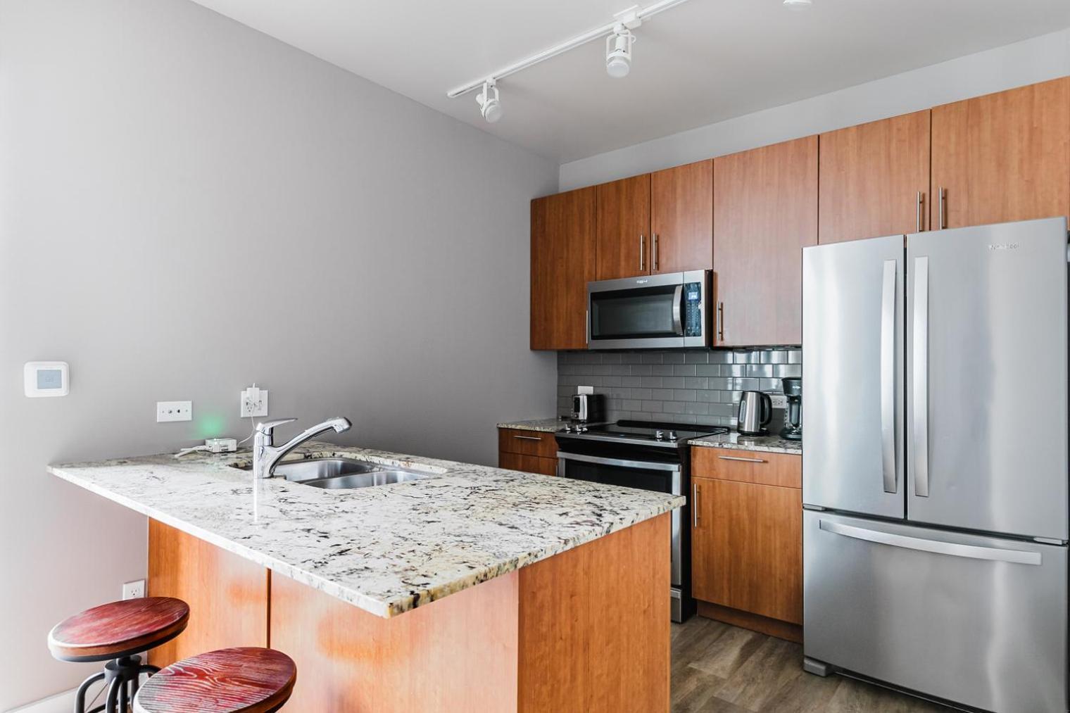 Blueground River North Pool Gym Nr Mile Chi-1141