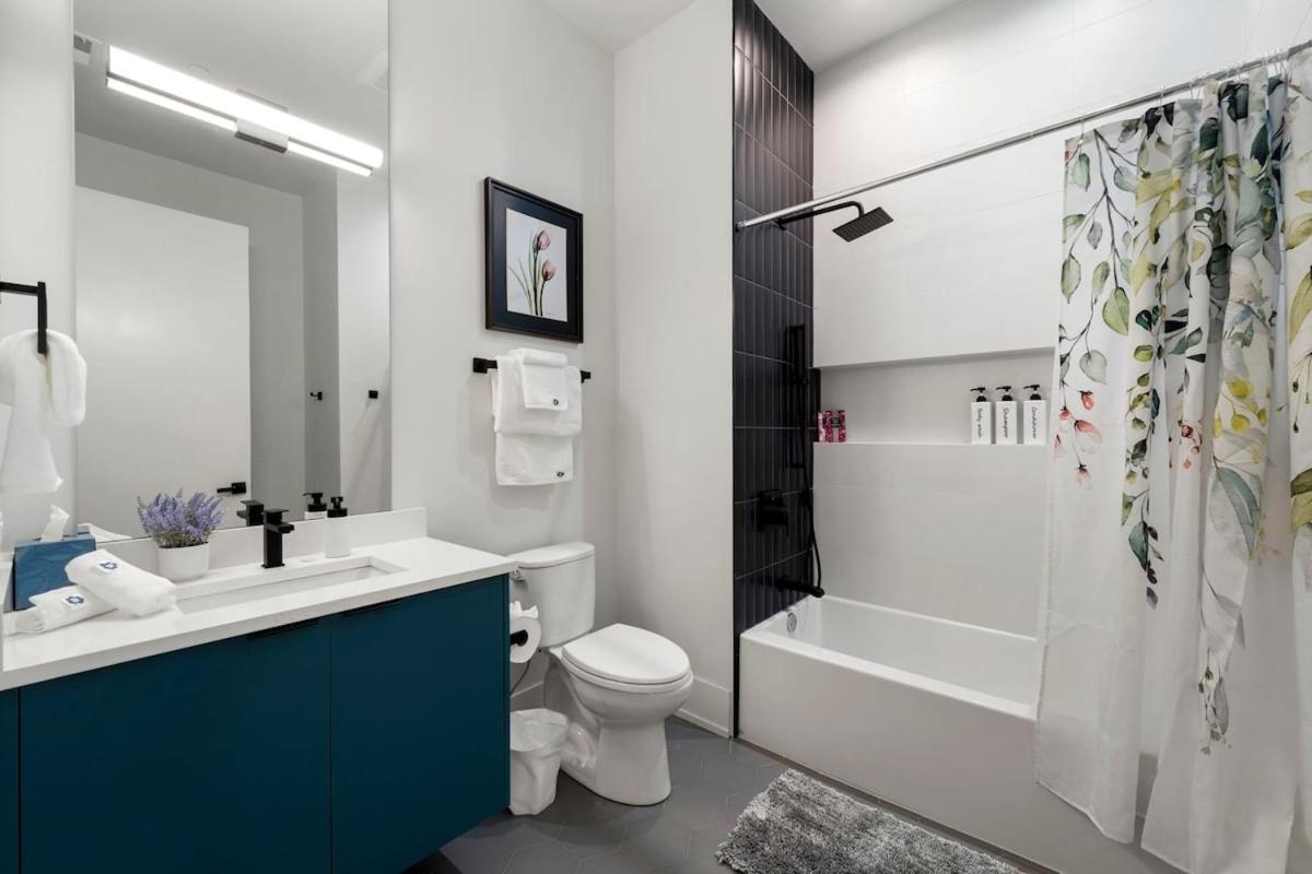 Apartment Chic 2br 2ba With Balcony - River North