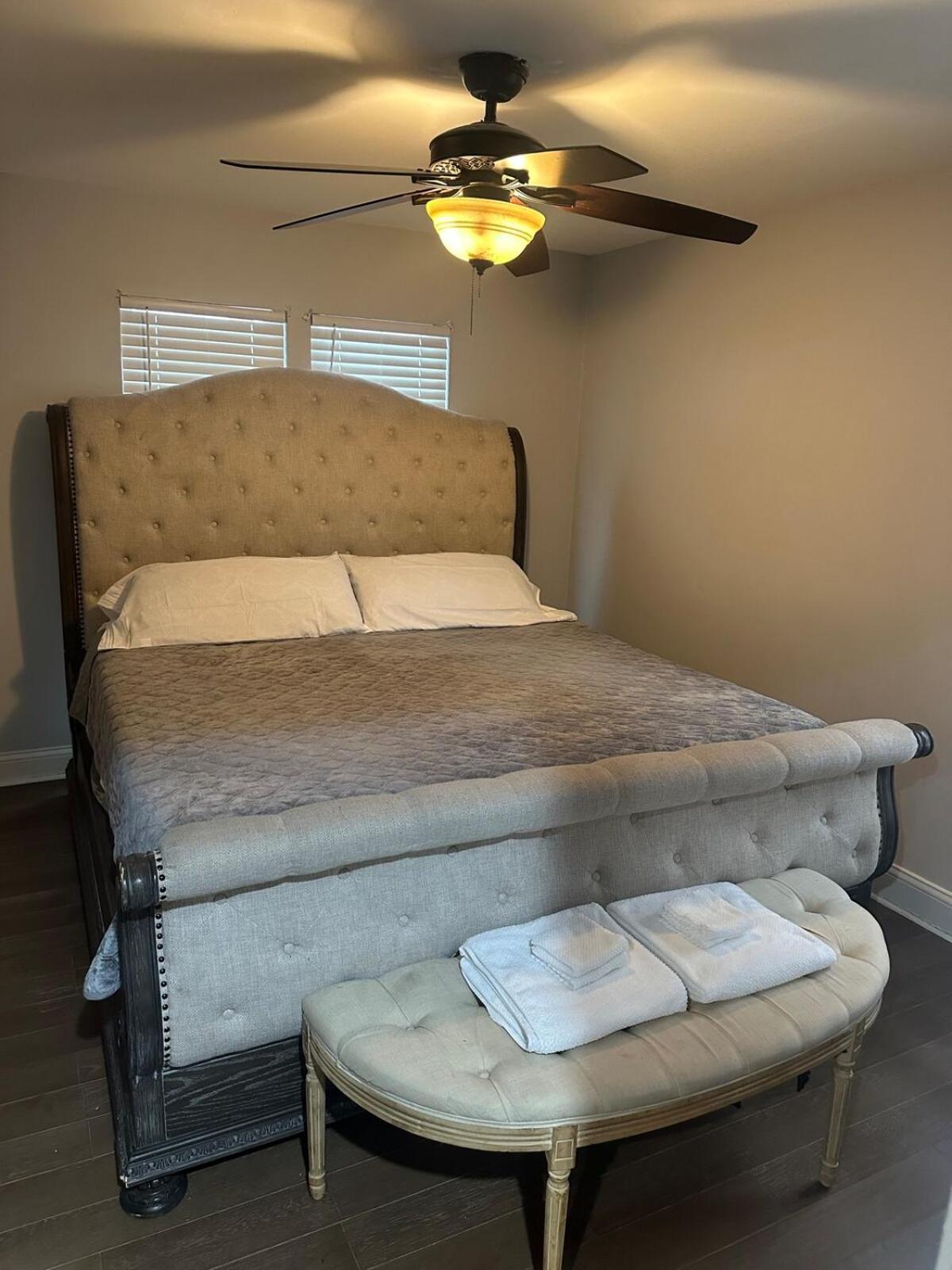 The Marlowe, A Couples Getaway * Chicago
