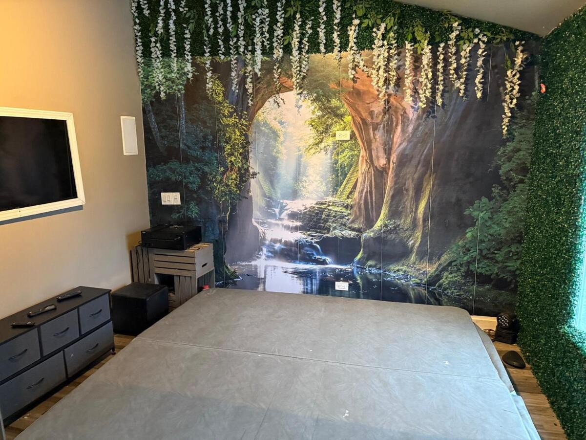 The Marlowe, A Couples Getaway *