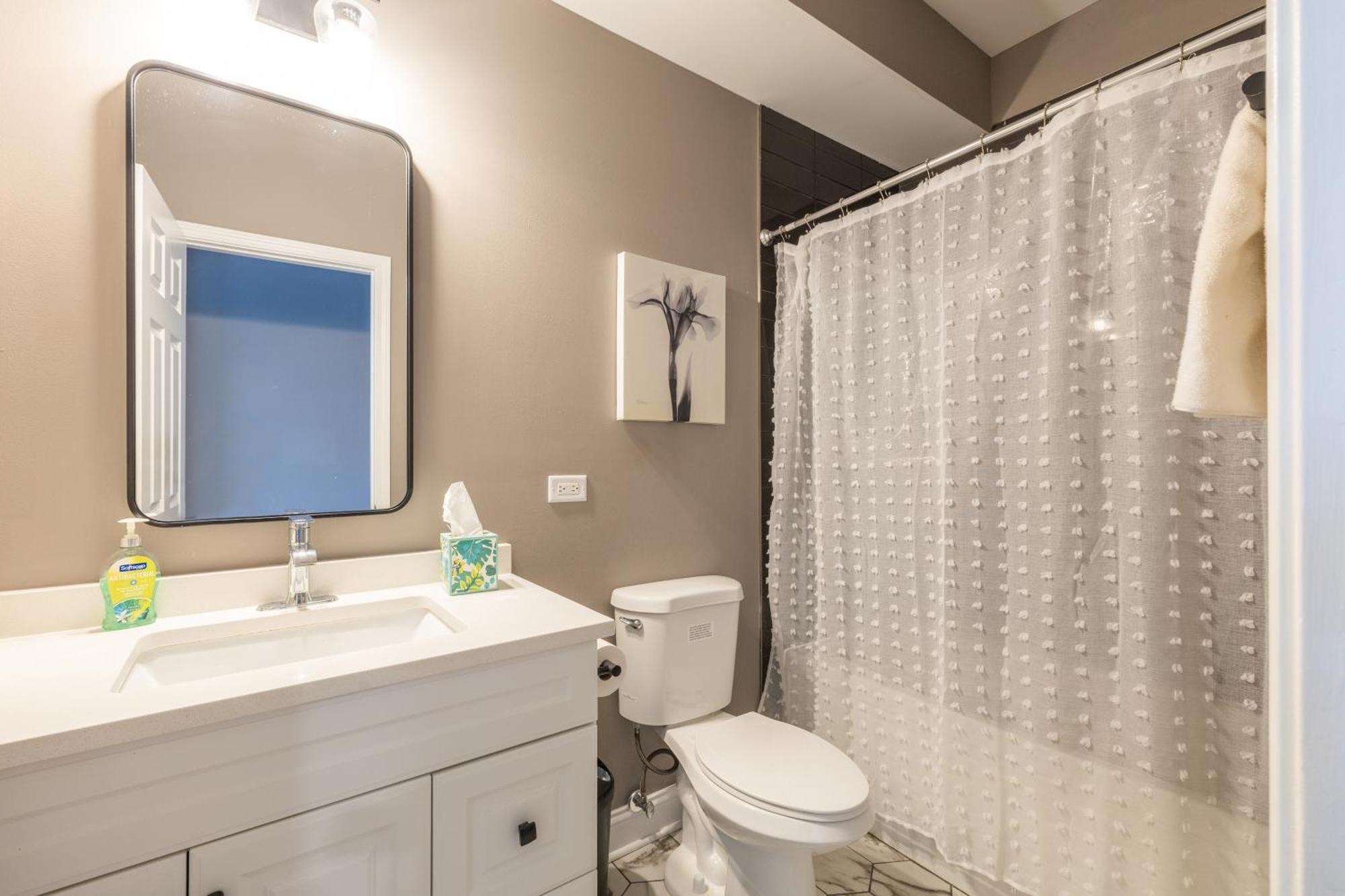 Homestay Kenwood Apartments, Downtown Hyde Park *