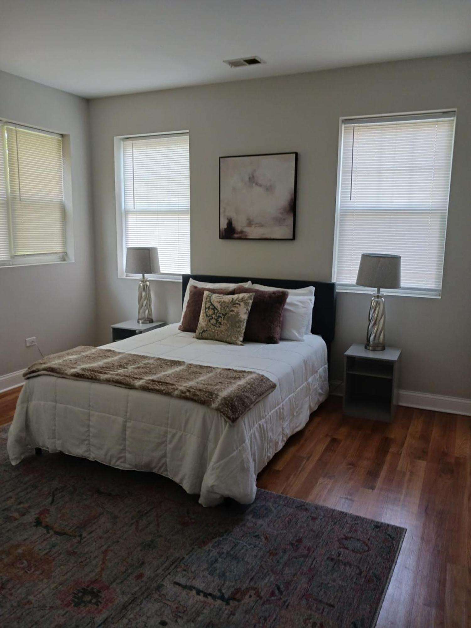 Kenwood Apartments, Downtown Hyde Park Homestay *