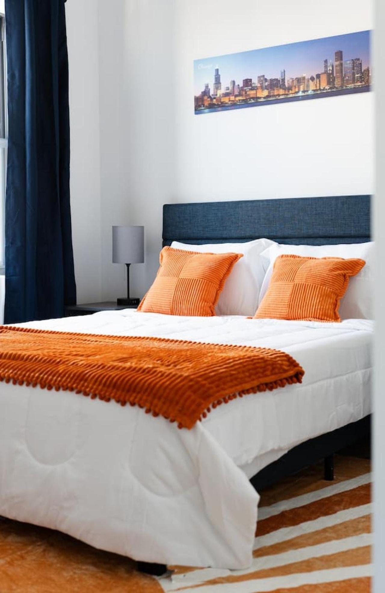 Artistic Loft Rooftop Uptown Montrose Gymwfh Apartment