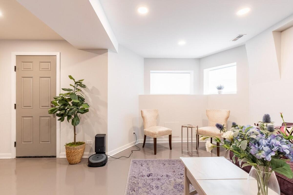 Apartment New Adorable Unit Located In Historic Greystone