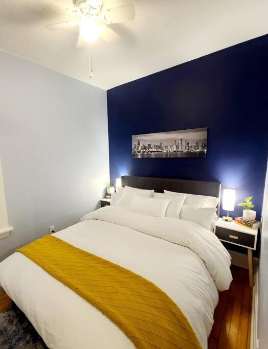 Apartment Hermosa House Eco-home - Peaceful Quiet 3br, Free Parking, Solar Powered, By Logan Square Chicago