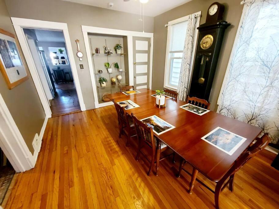 Hermosa House Eco-home - Peaceful Quiet 3br, Free Parking, Solar Powered, By Logan Square Chicago