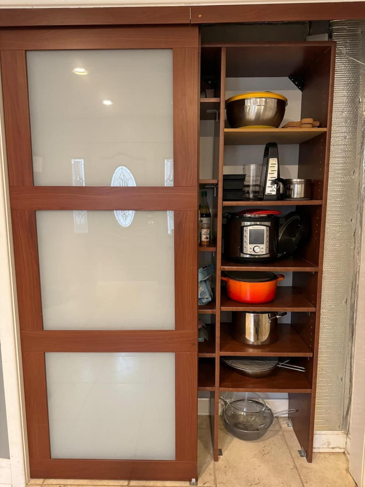 Casa de Férias 3-story Townhome Free Parking Private Patio Washer-dryer Chicago