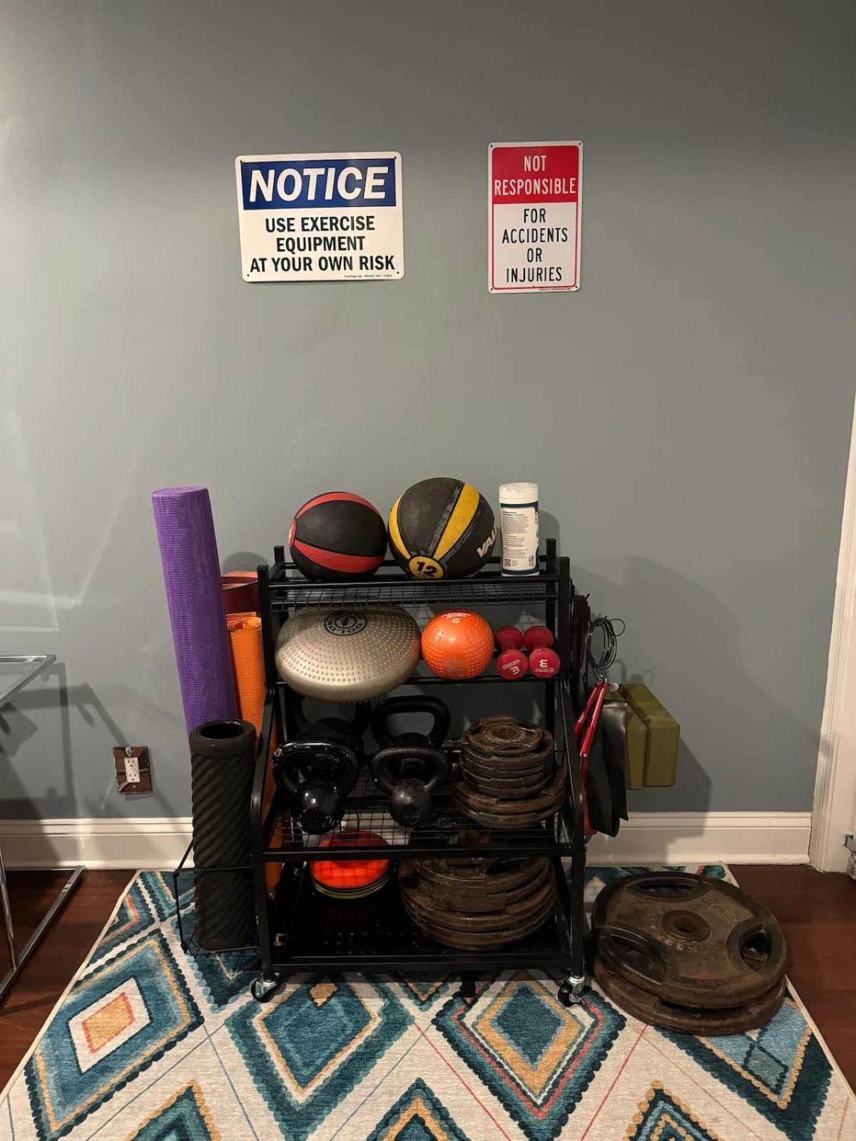 Casa de Férias 3-story Townhome Free Parking Private Patio Washer-dryer