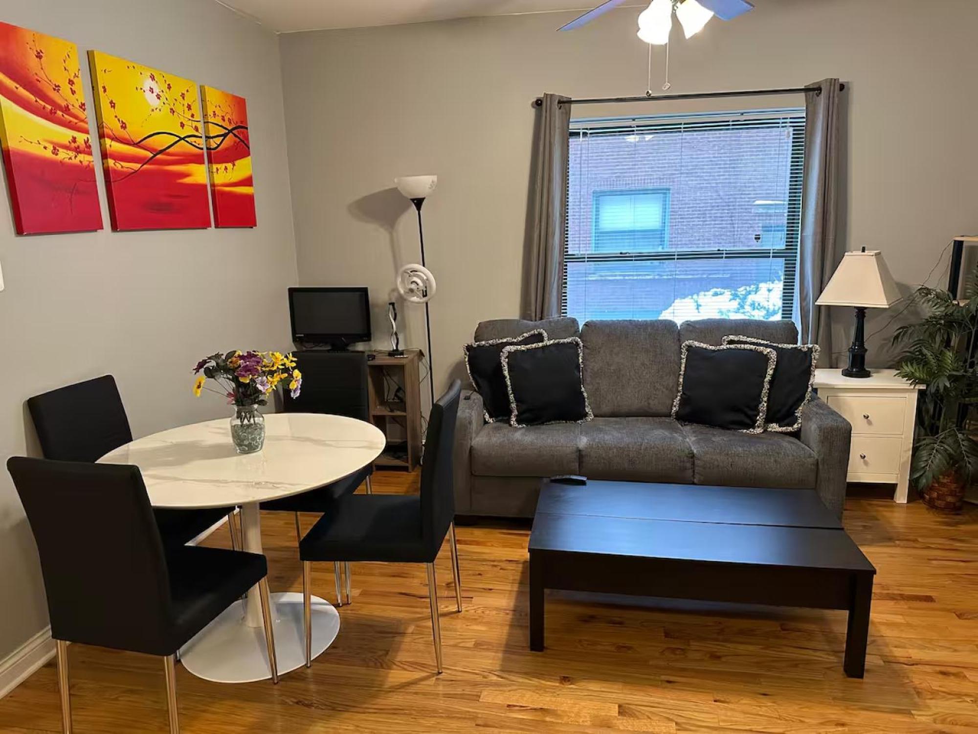 Chic Cornelia Getaway 5* Chicago