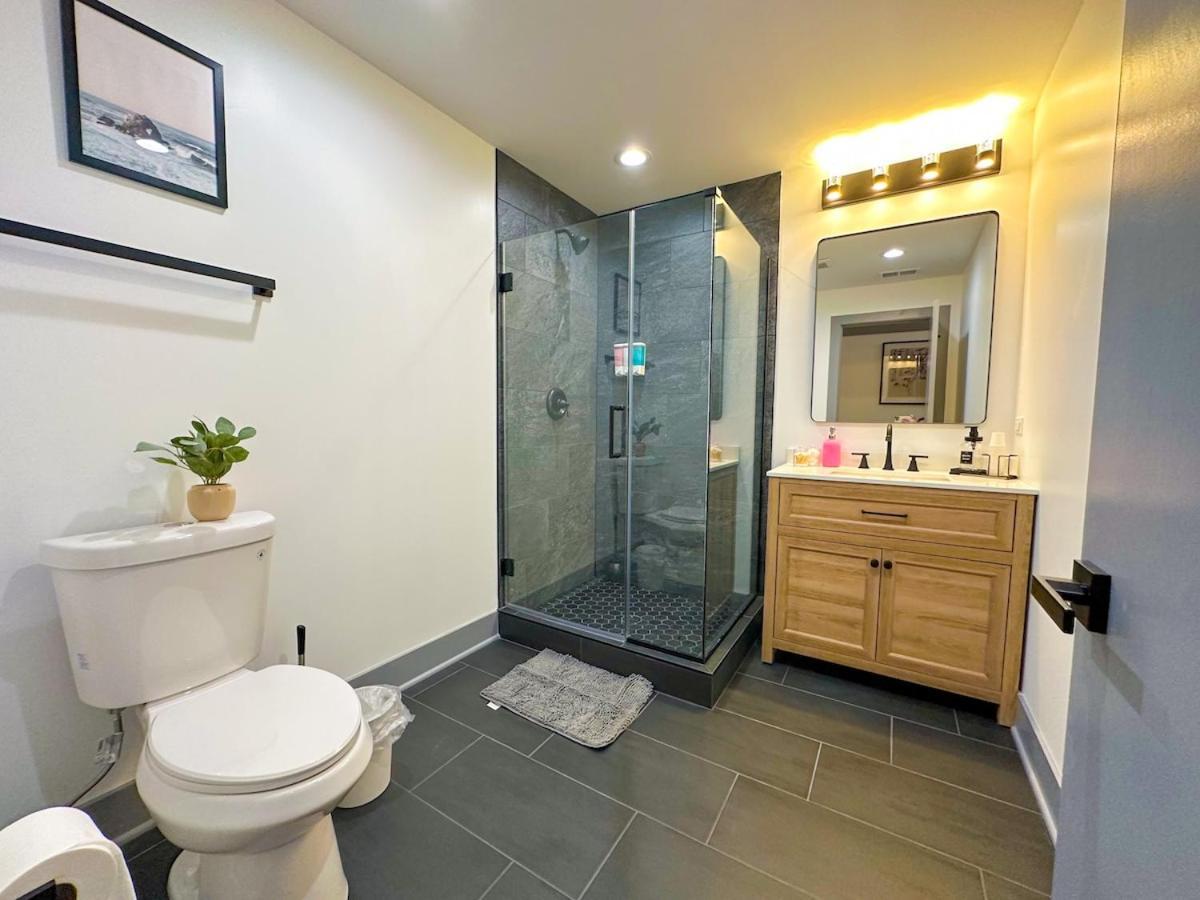 Luxury 6br With Pool Table Sleeps 12 Perfect For Group Near Mccormick Place, Grant Park And Soldier Field