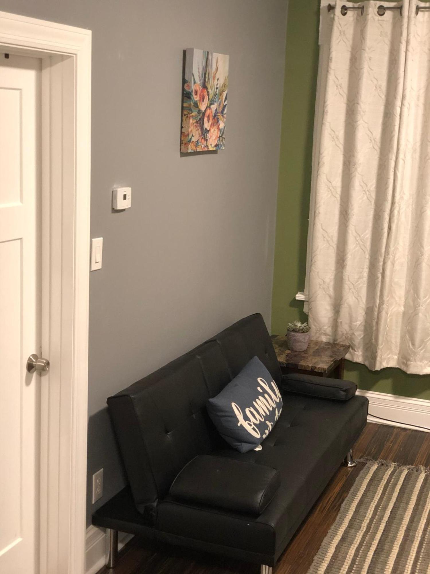 Urban Coach Penthouse - Near Train, Medical District, And Downtown