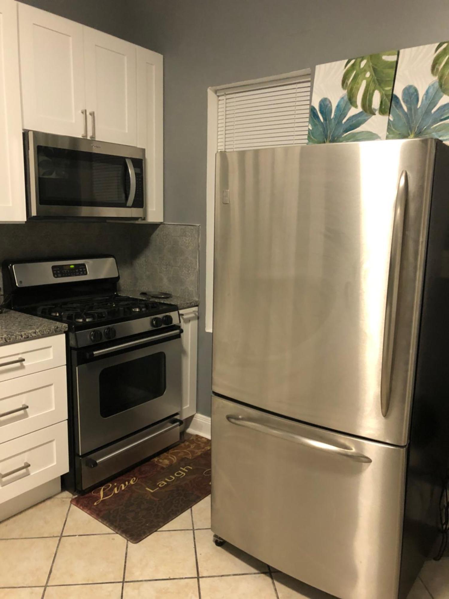 Urban Coach Penthouse - Near Train, Medical District, And Downtown *
