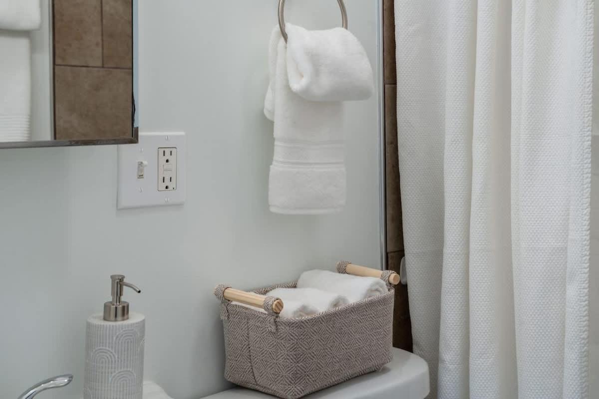 Chic And Cozy 3-bed Escape In *