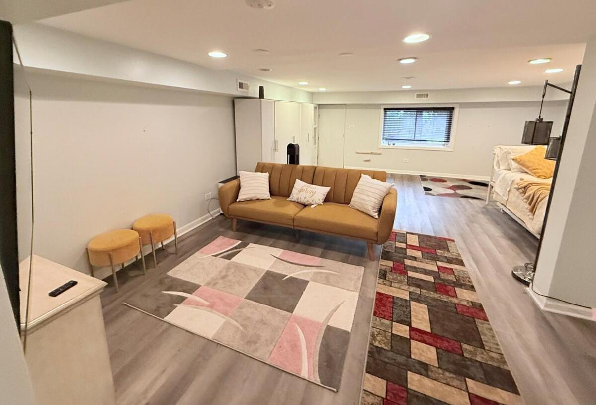 Stunning In Prime With Private Pool Apartment *