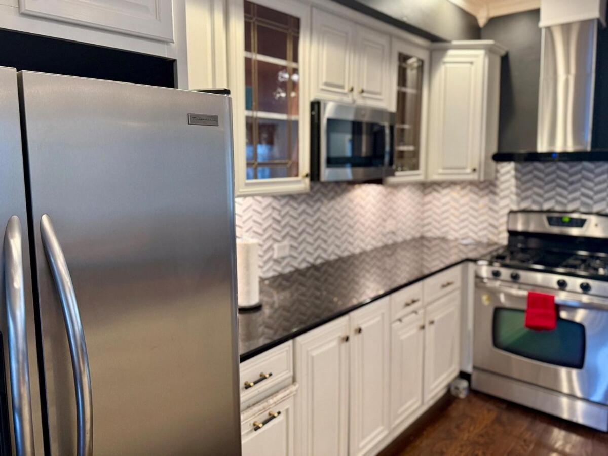 Stunning In Prime With Private Pool Apartment Chicago
