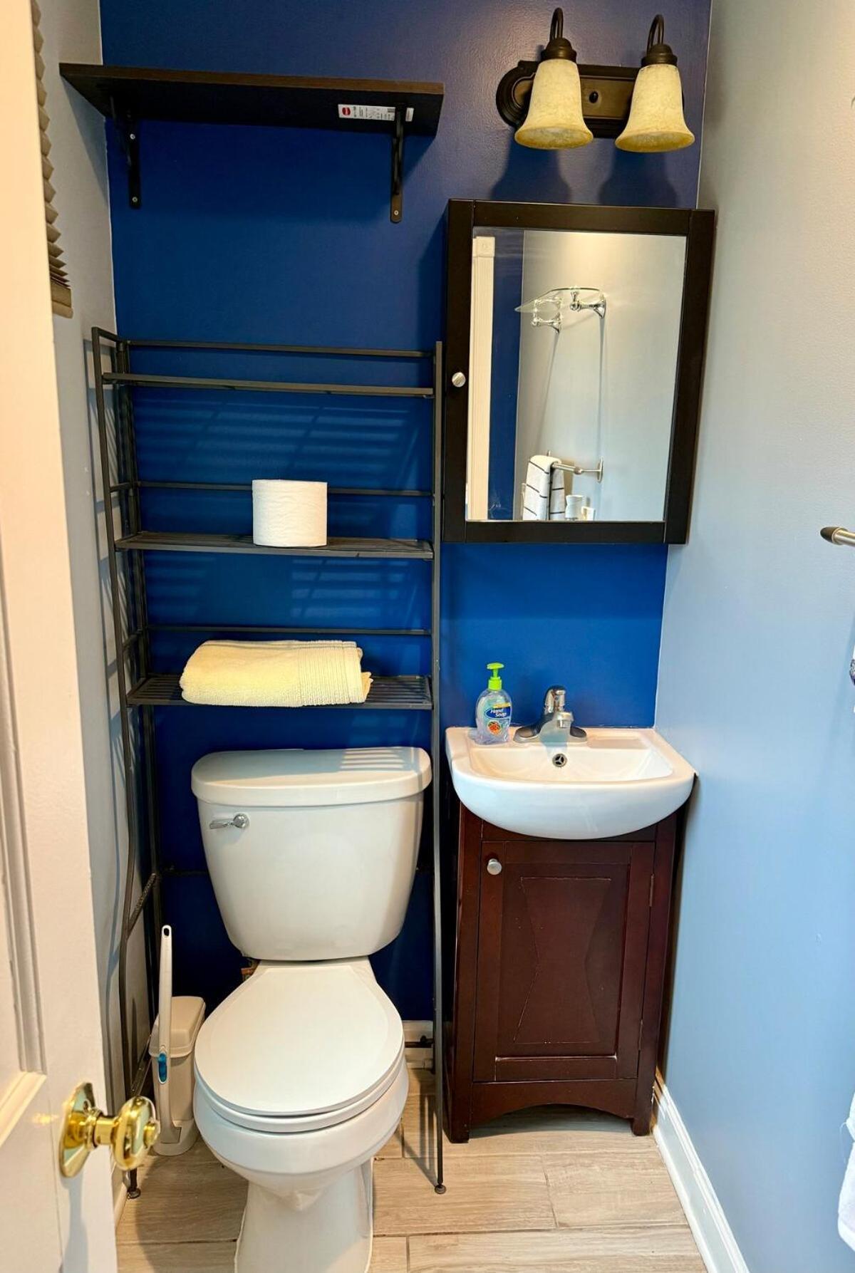 Stunning In Prime With Private Pool *