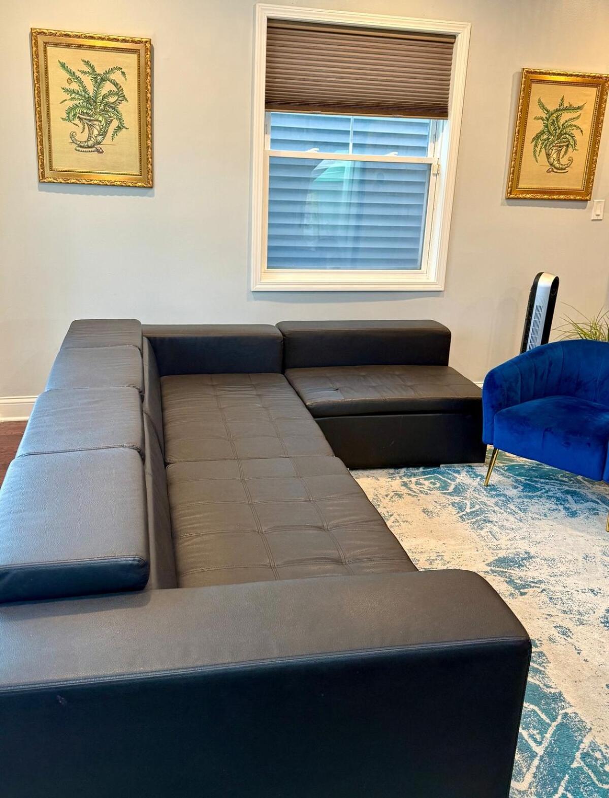 Apartment Stunning In Prime With Private Pool