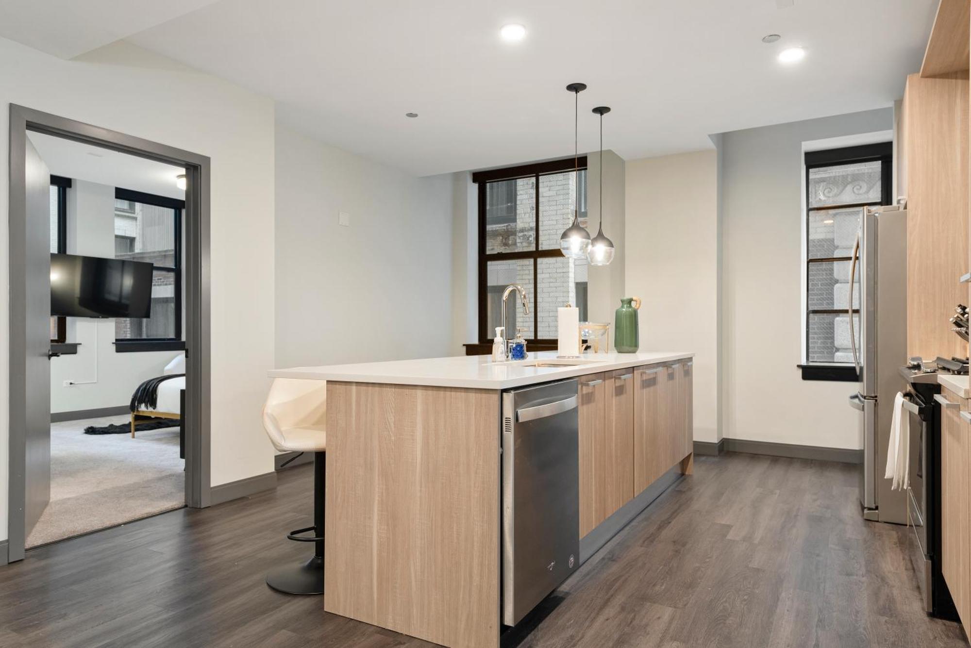 Experience Downtown At Millennium - Luxury In The Loop Apartment Chicago