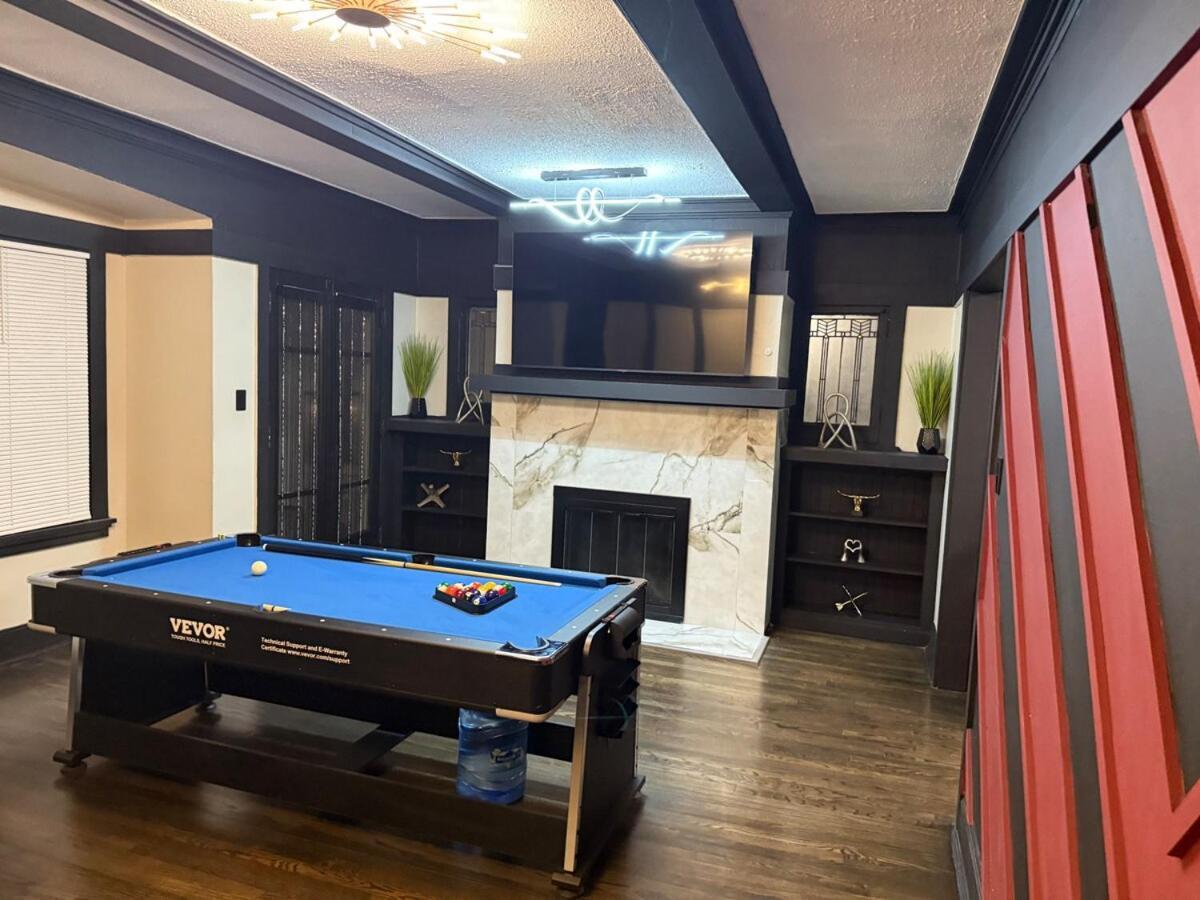 The Urban Family Retreat Apartment Chicago