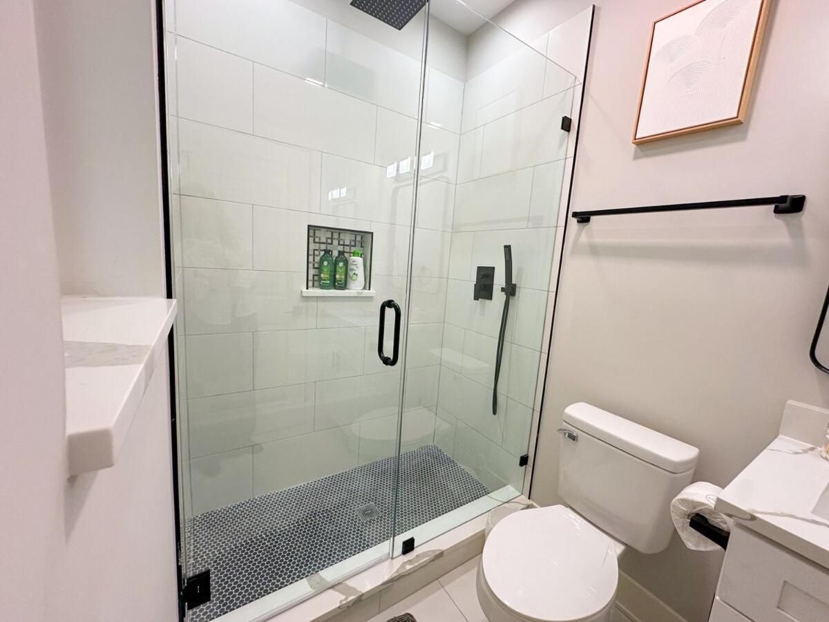 Spacious 3Br Family Oasis Sleeps 8 With Free Parking Near Medical District, Douglas Park And University Of Illinois Chicago Chicago