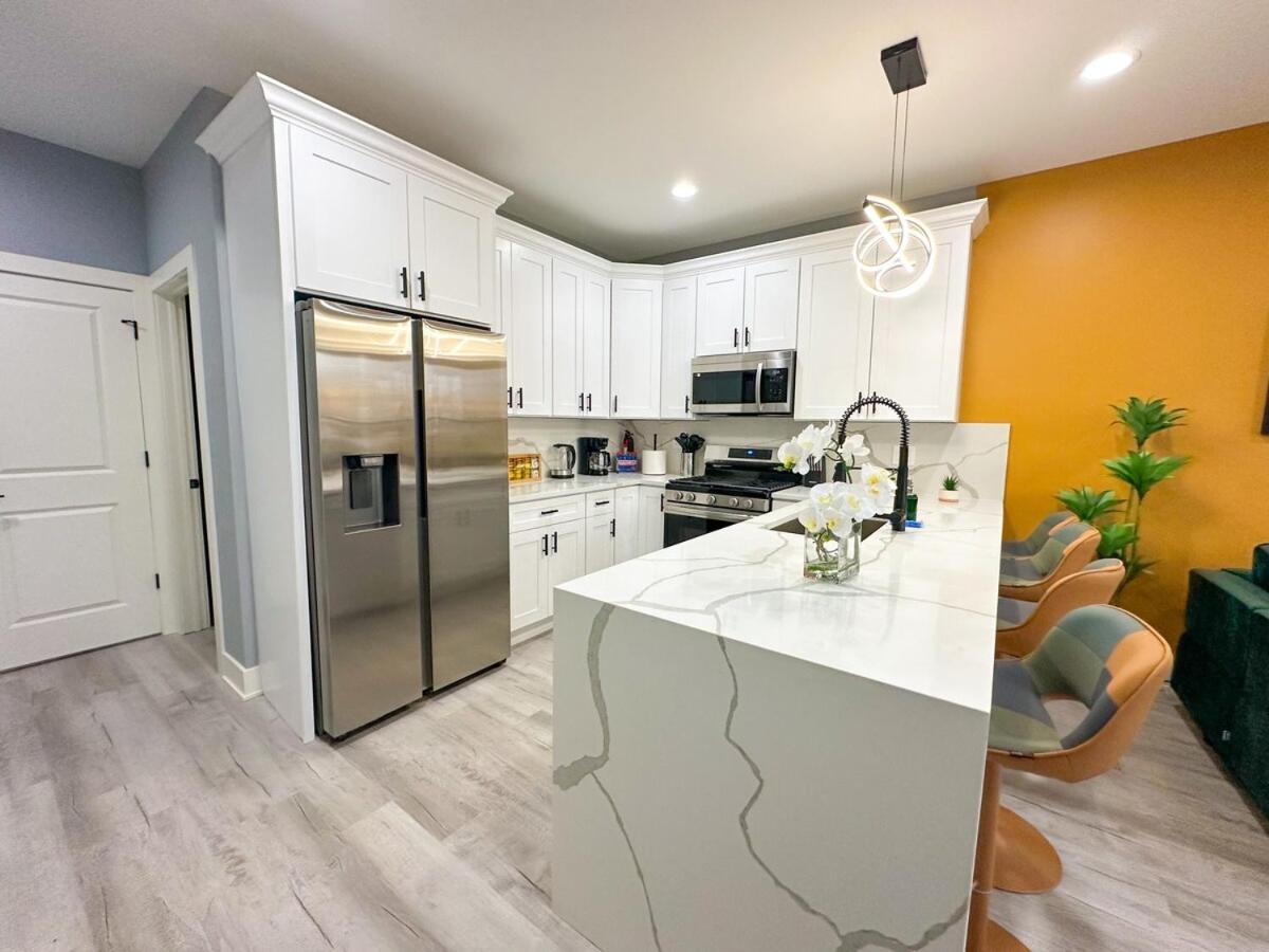 Spacious 3Br Family Oasis Sleeps 8 With Free Parking Near Medical District, Douglas Park And University Of Illinois Chicago