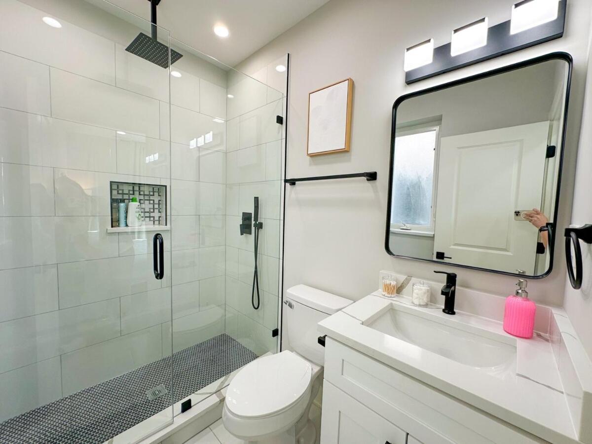Pilsen Art Center Family Friendly 3Br Retreat With Free Parking Near Medical District, Douglas Park And University Illinois Chicago Apartment *