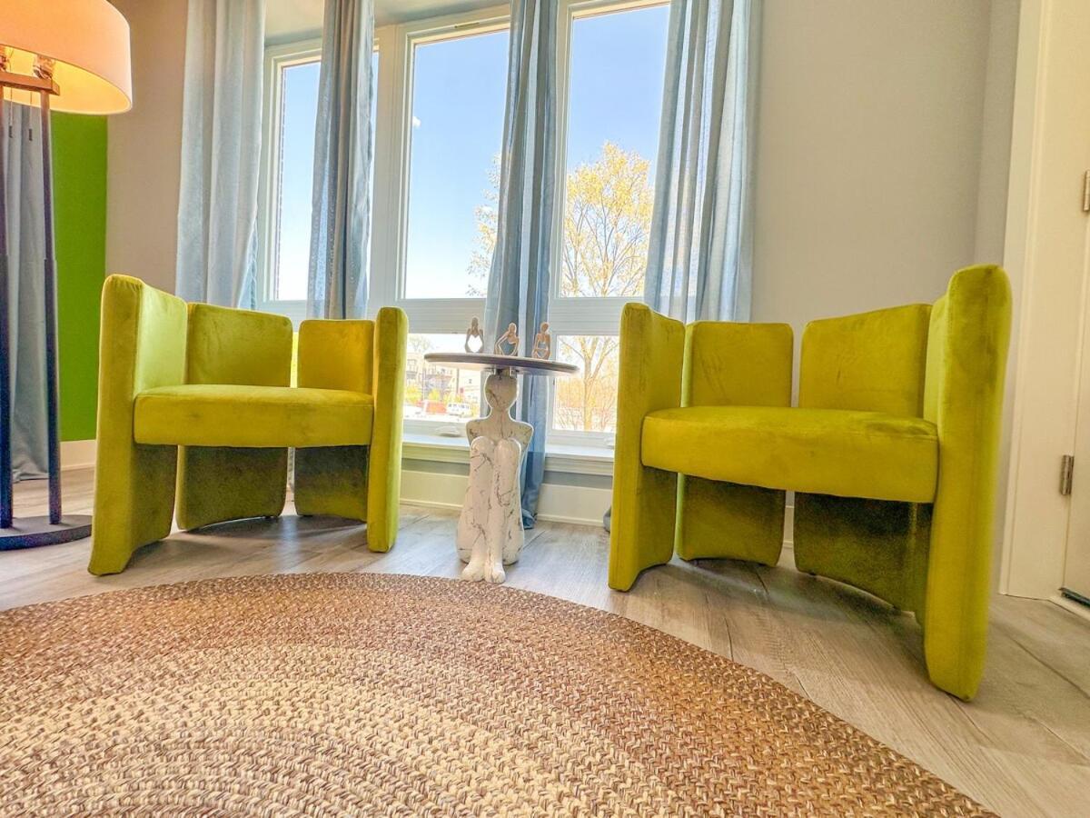 Pilsen Art Center Family Friendly 3Br Retreat With Free Parking Near Medical District, Douglas Park And University Illinois Chicago Apartment