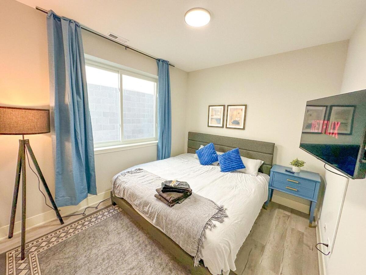 Pilsen Art Center Family Friendly 3Br Retreat With Free Parking Near Medical District, Douglas Park And University Illinois Chicago