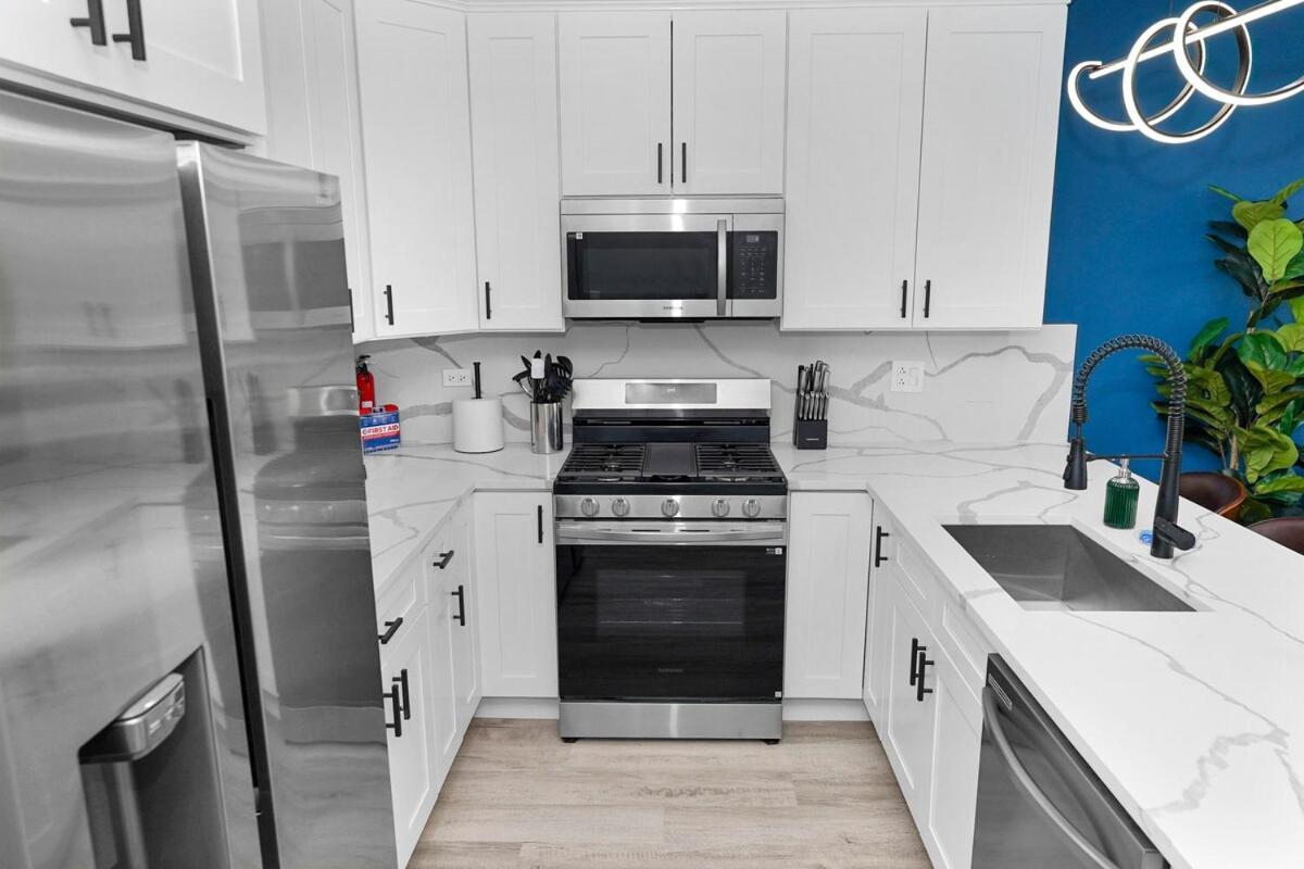 Stylish Cozy 3Br Retreat With Free Parking Near Pilsen Art Center, Douglas Park And University Of Illinois Chicago Chicago