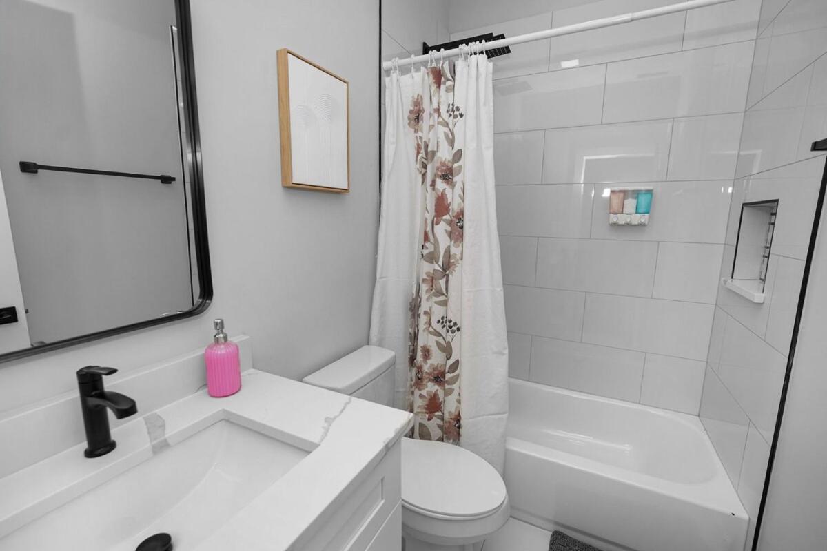 Stylish Cozy 3Br Retreat With Free Parking Near Pilsen Art Center, Douglas Park And University Of Illinois Chicago * Chicago