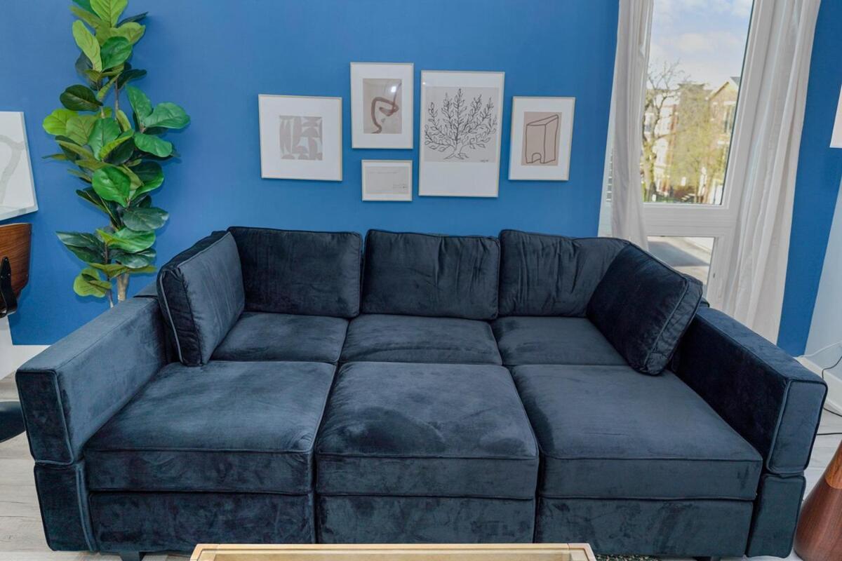 Stylish Cozy 3Br Retreat With Free Parking Near Pilsen Art Center, Douglas Park And University Of Illinois Chicago Apartment Chicago