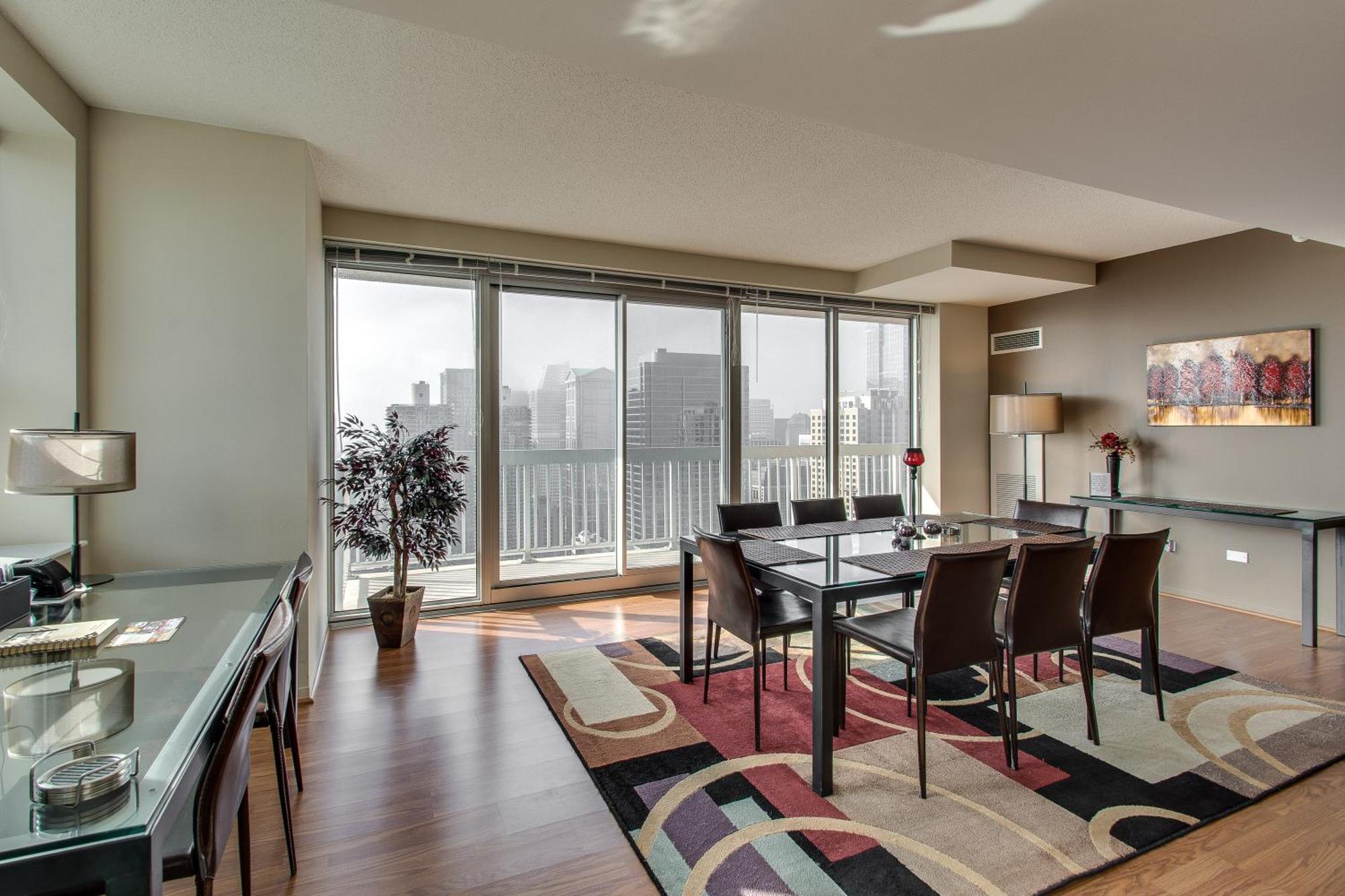 The Penthouse At Grand Plaza Chicago