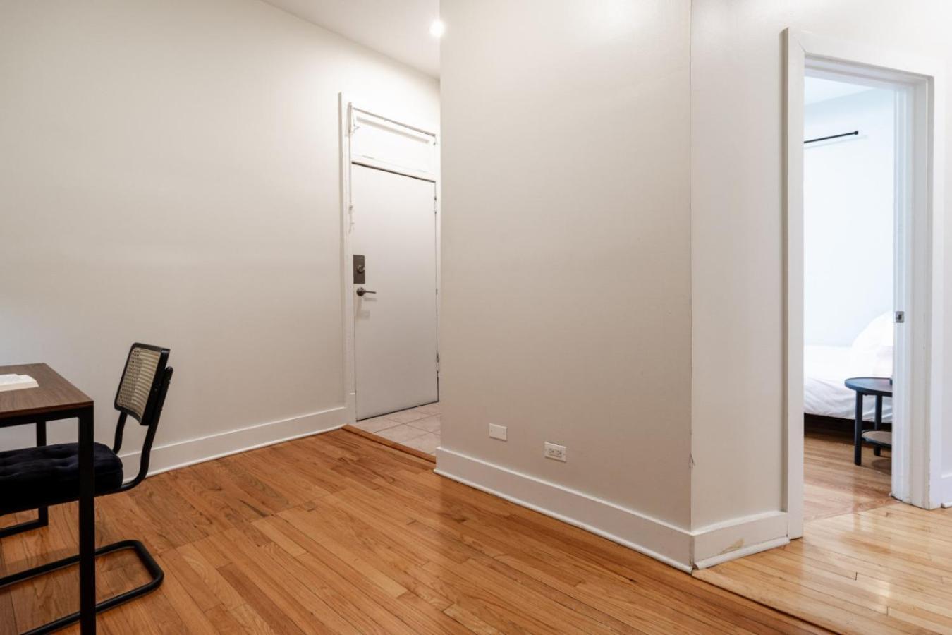 Bucktown 2br With Office And Courtyard Apartment Chicago