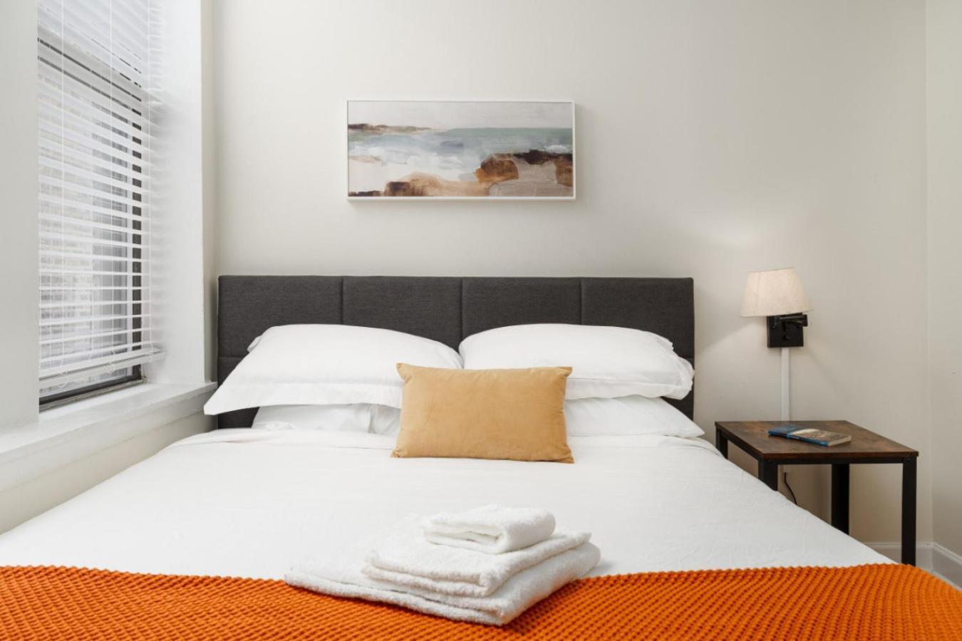 Ukrainian Village 3br *