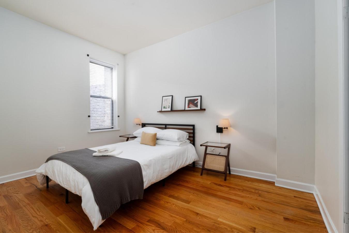 Ukrainian Village 3br Apartment
