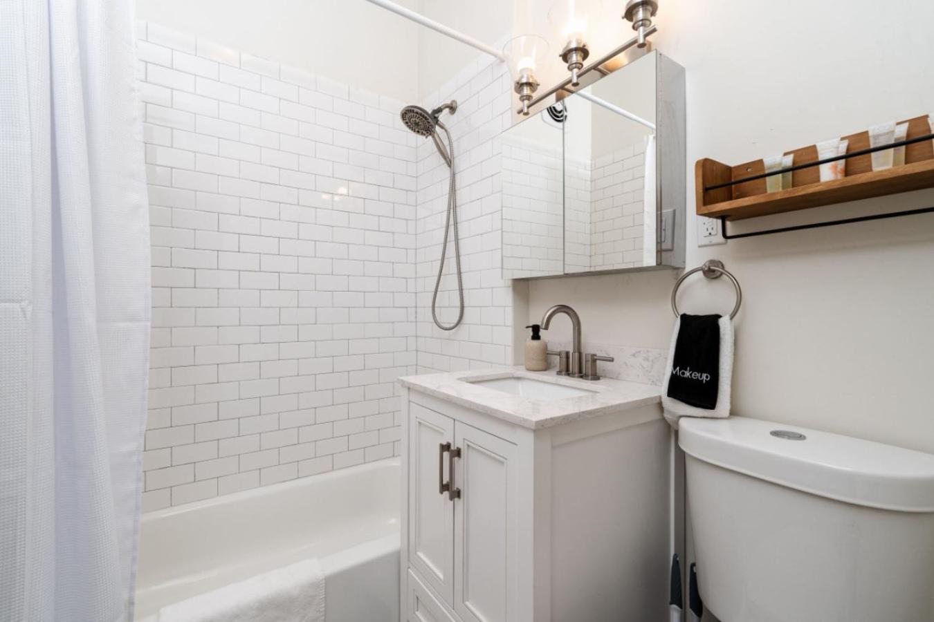 Apartment Ukrainian Village 3br Chicago