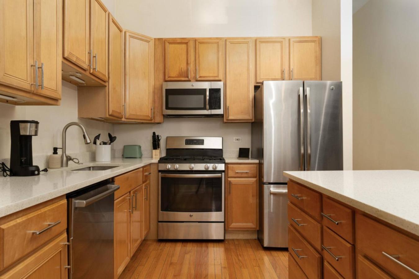 Bucktown 2br With Office And Courtyard * Chicago