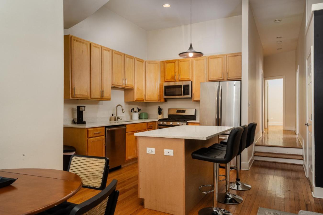 Bucktown 2br With Office And Courtyard *