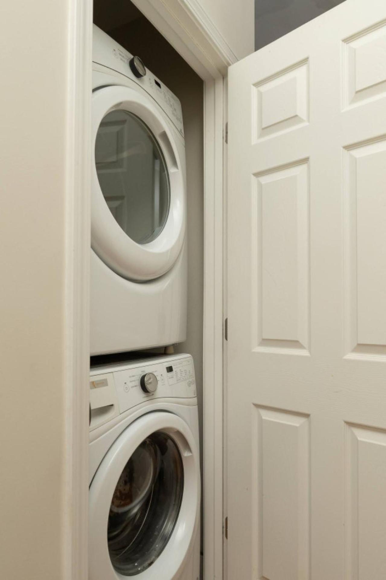 Apartment Bucktown 2br With Office And Courtyard Chicago