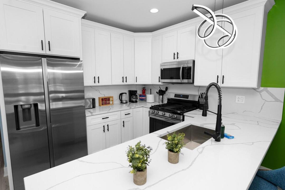 Pilsen Art Center Family Friendly 3Br Retreat With Free Parking Near Medical District, Douglas Park And University Illinois Chicago