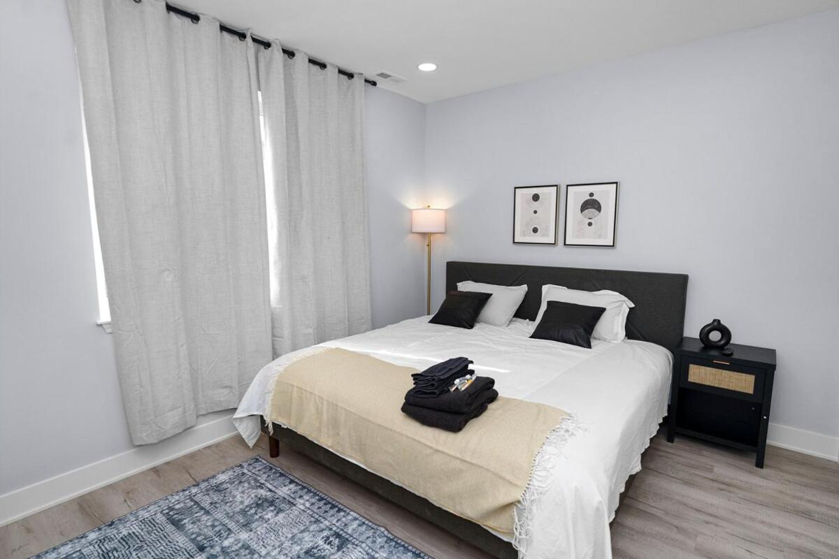 Pilsen Art Center Family Friendly 3Br Retreat With Free Parking Near Medical District, Douglas Park And University Illinois Chicago
