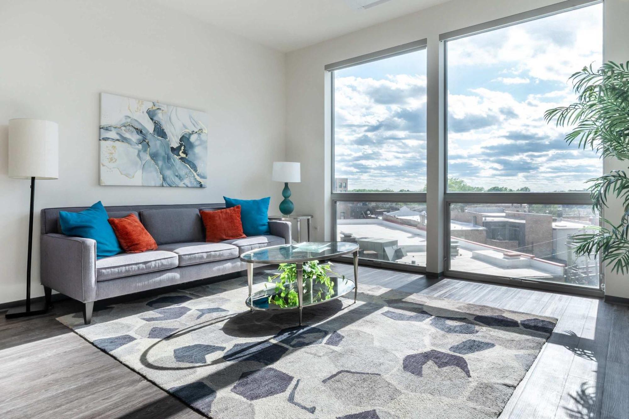 Apartment 1br Loft With Modern Glass Views Chicago